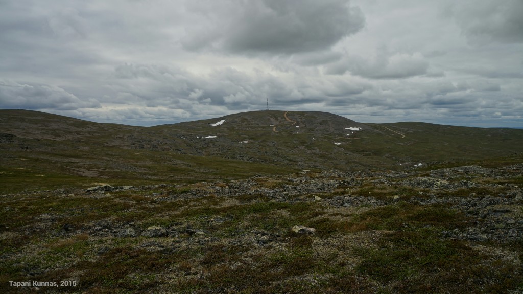 Jälleen yksi silmäys Láŋkán suuntaan, tällä kertaa pohjoisesta.